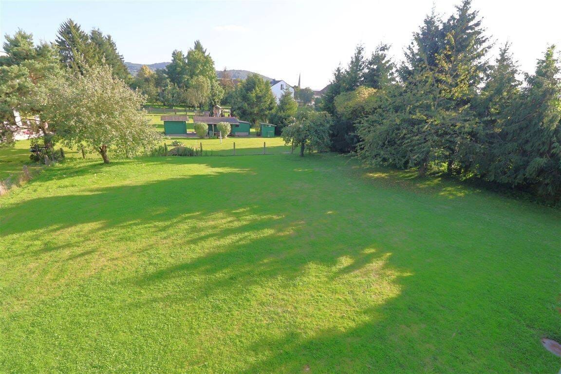 Immobilie in Wehretal - Viel Platz zum Wohnen und Arbeiten - Ein- bis Zweifamilienhaus in Reichensachsen - Bild 2