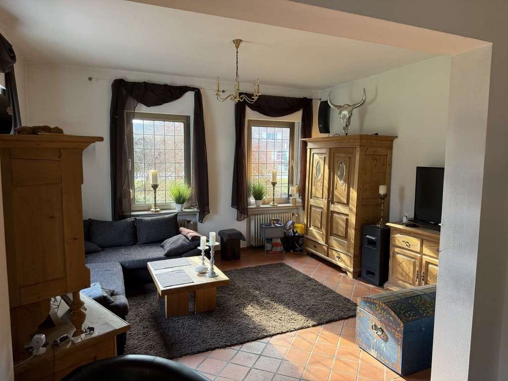 Immobilie in Schermbeck - Stilvoll modernisiertes Einfamilienhaus mit separatem Praxisbereich und großem Garten! - Bild 1
