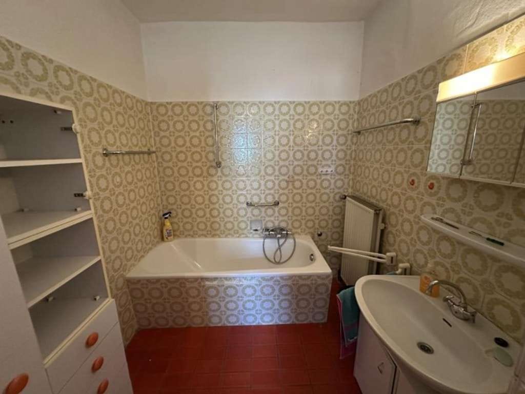 Immobilie in Malsfeld - Naturliebhaber mit handwerklichem Geschick gesucht! Bauernhaus mit Scheune und Garten - Bild 1