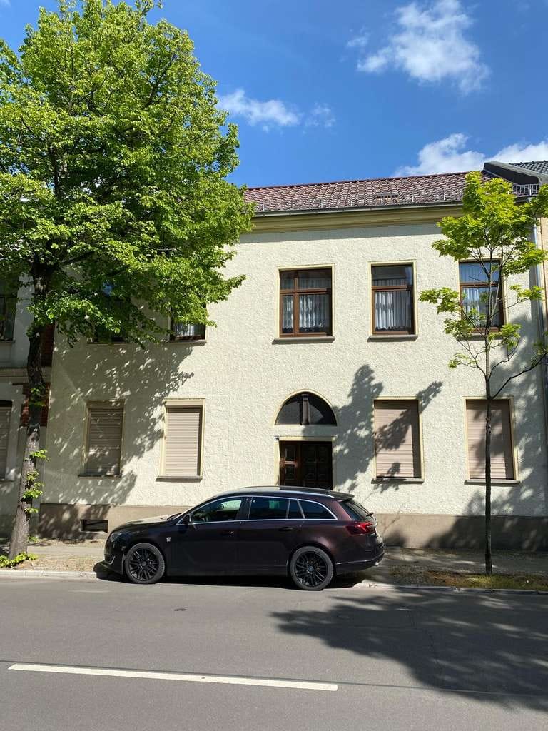 Immobilie in Zerbst/Anhalt - Mehrgenerationenhaus in zentraler Lage / für Kapitalanleger geeignet - Bild 0