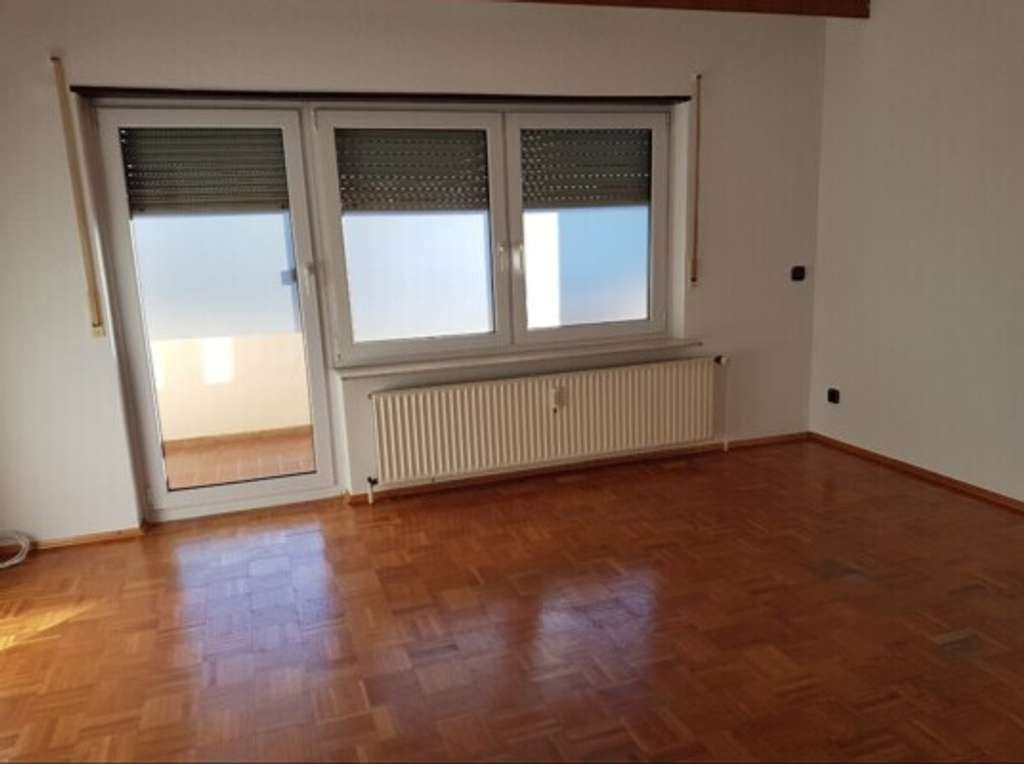 Immobilie in Gundelsheim - SCHÖNE WOHNUNG MIT ZWEI BALKONE UND GARAGE - Bild 1