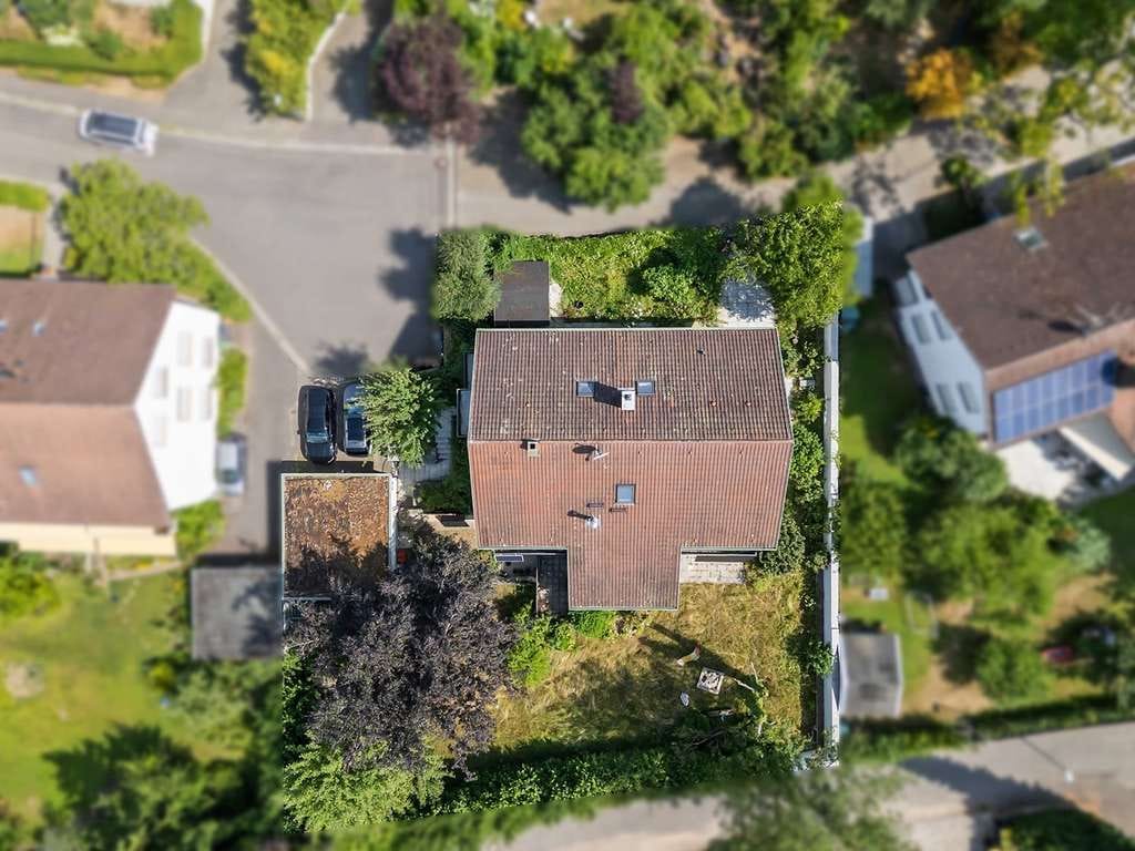 Immobilie in Freiburg im Breisgau - Großzügiges Anwesen mit zwei Einliegerwohnungen in Bestlage - Bild 1