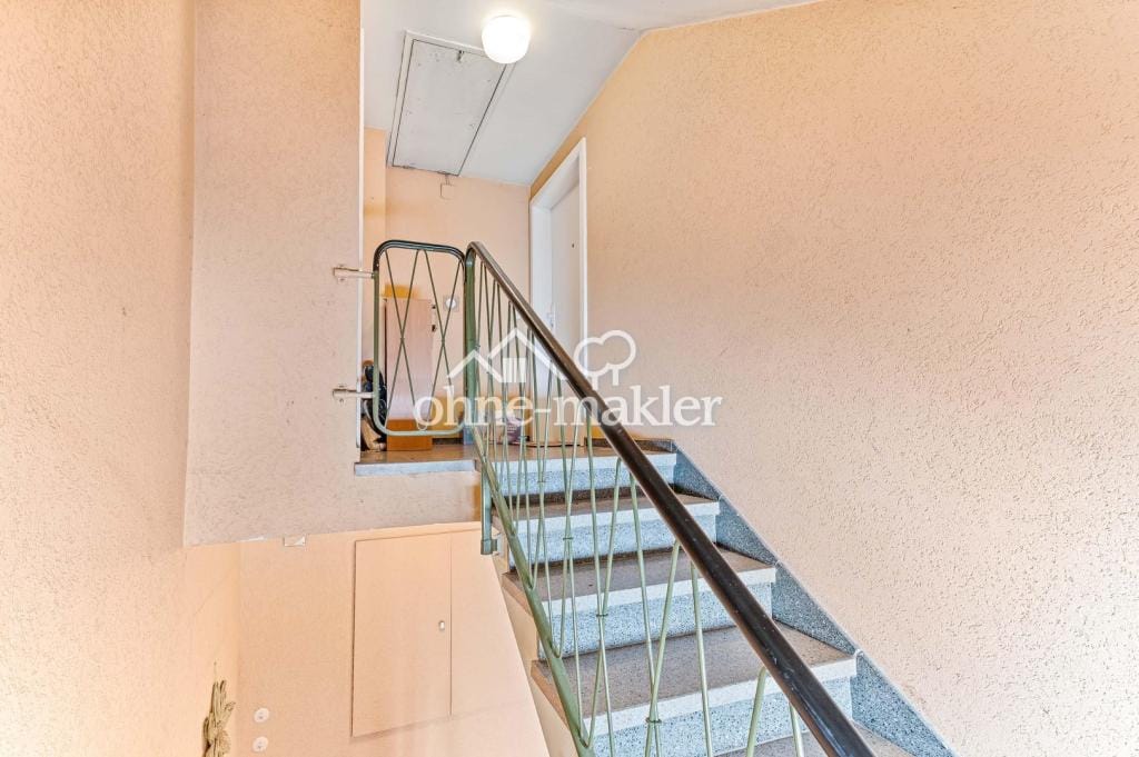 Immobilie in Kernen im Remstal - Dachgeschosswohnung in Rommelshausen (Kernen im Remstal) - Bild 1