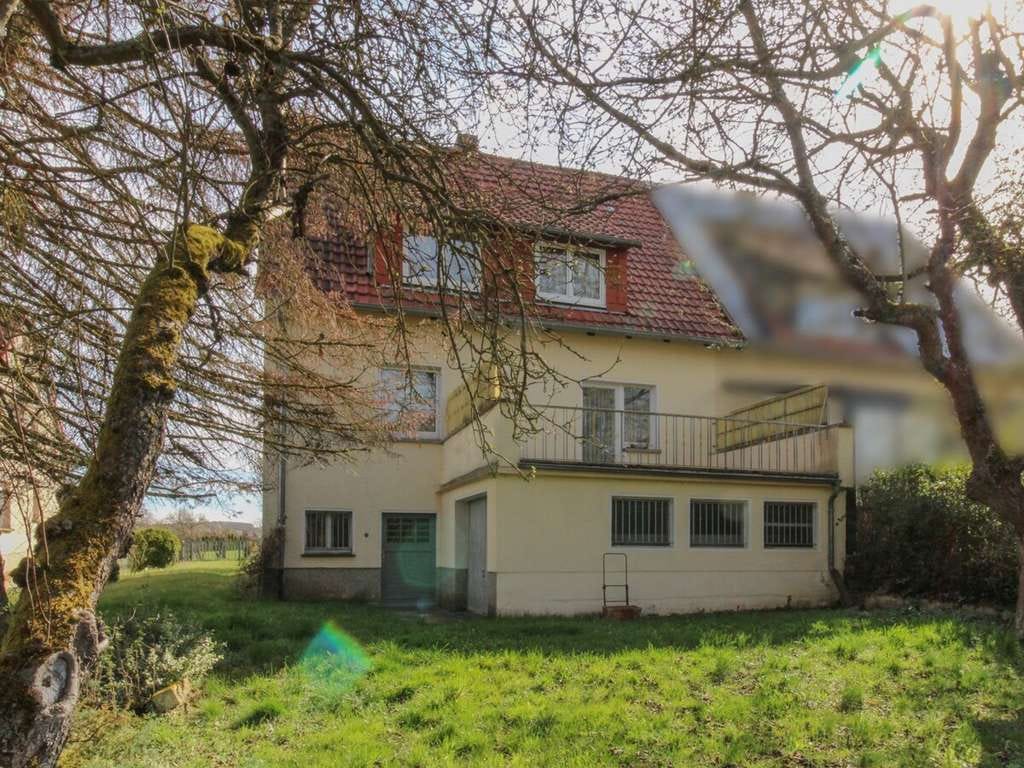 Immobilie in Rasdorf - Charmante Doppelhaushälfte mit großem Garten und viel Potenzial in Rasdorf - Bild 2