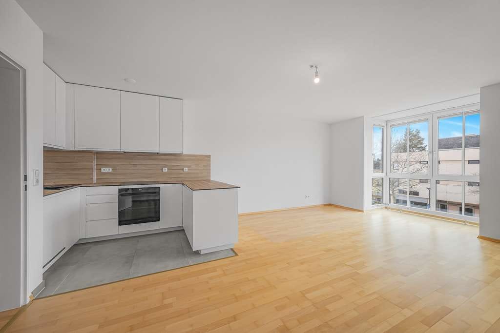 Immobilie in Hohenbrunn - Geräumige Maisonettewohnung mit zwei separaten Eingängen – Sofort einziehen und wohlfühlen - Bild 1