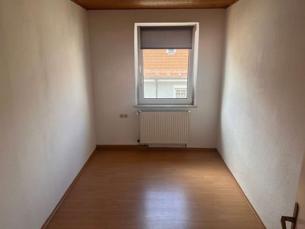 Immobilie in Weiden in der Oberpfalz - DIY 3-Zimmer Wohnung in Weiden-Stadtmitte - Bild 3