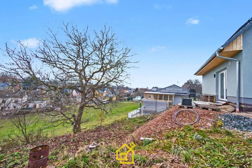 Immobilie in Gersdorf - Neubau-Highlight: Energieeffizientes Familienhaus mit Naturpanorama - Bild 1