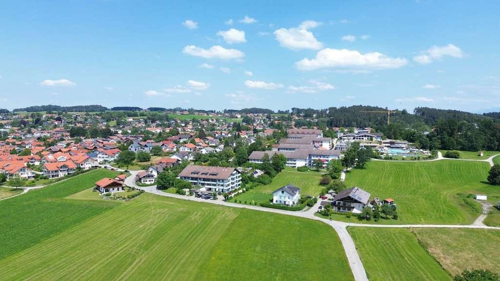 Immobilie in Bad Endorf - Appartement mit Balkon - perfekt als Feriendomizil oder Kapitalanlage - Bild 1