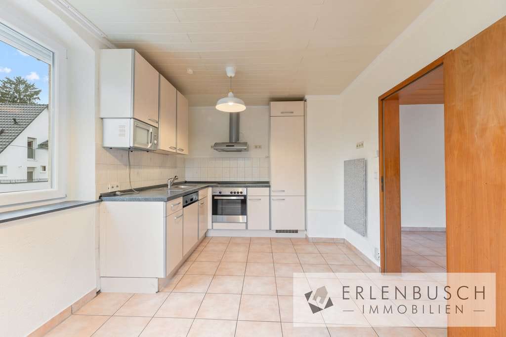 Immobilie in Remshalden - Vielseitig nutzbare 3-Zimmer-Wohnung mit Balkon und Einzelgarage - Bild 1