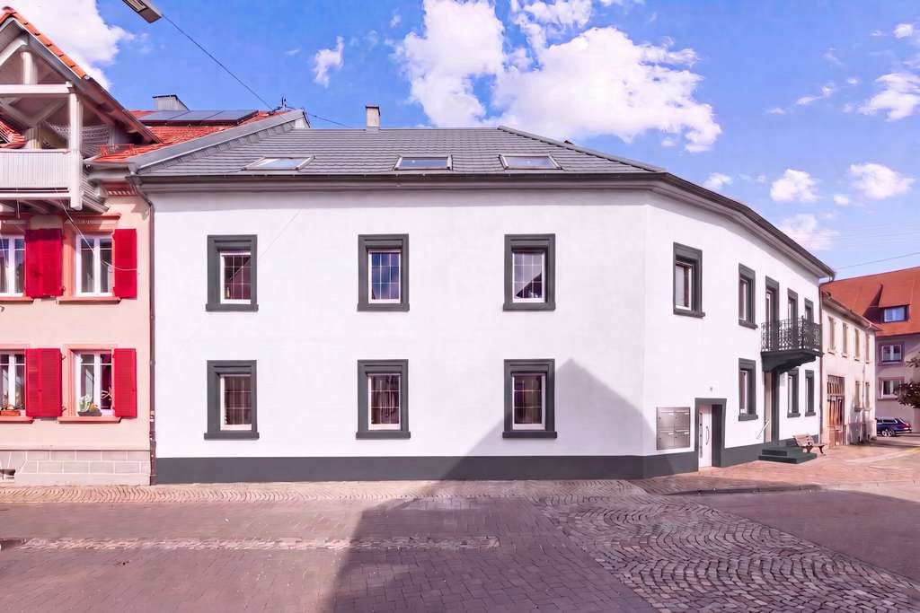 Immobilie in Endingen - Mehrfamilienhaus in Endingen zum Umbau: Zentrallage, bezugsfrei, Potenzial für mehrere Wohneinheiten - Bild 3