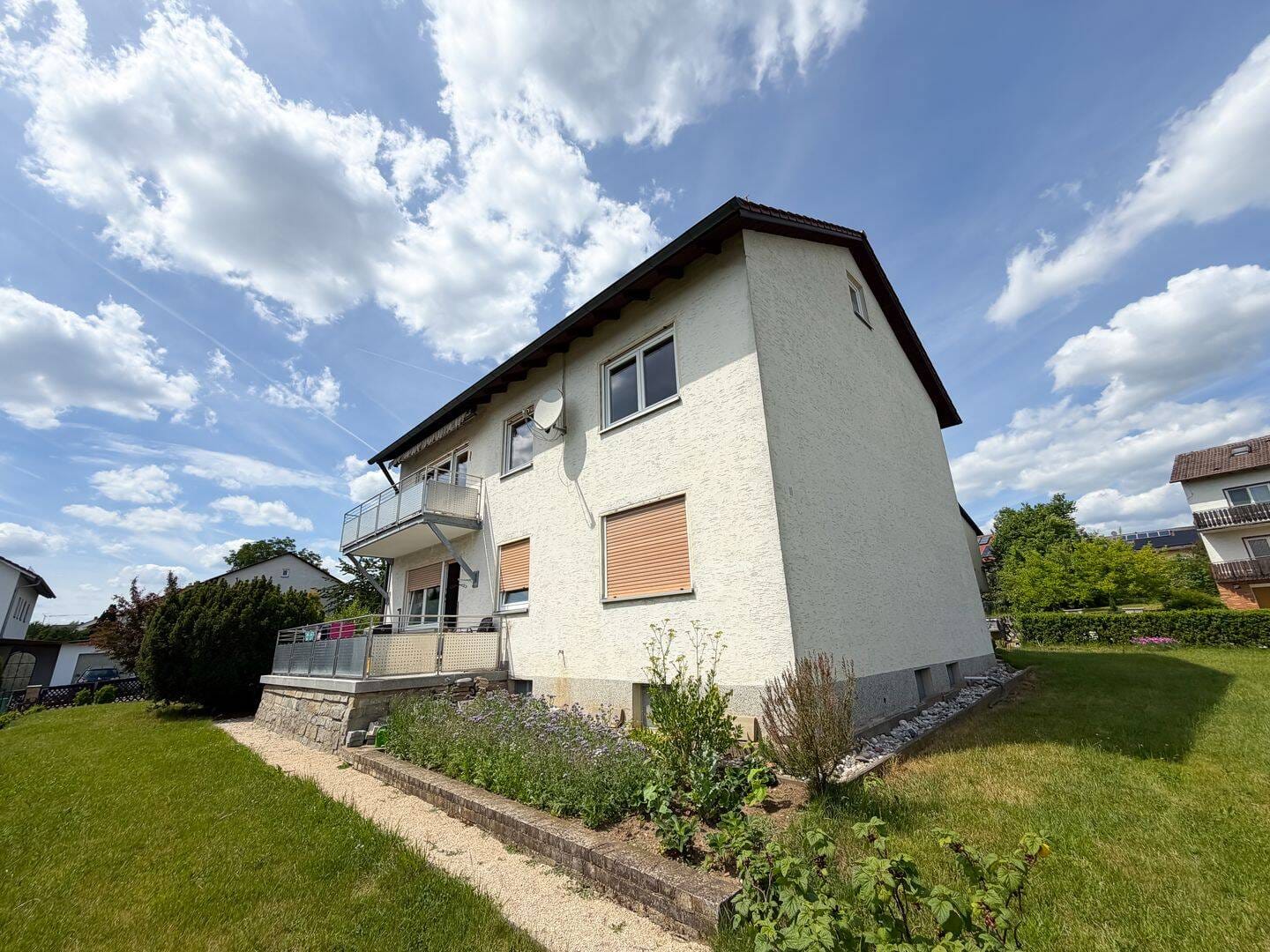 Immobilie in Ebermannsdorf - Eigennutzung oder Kapitalanlage: Teilvermietetes Zweifamilienhaus in Ebermannsdorf! - Bild 2