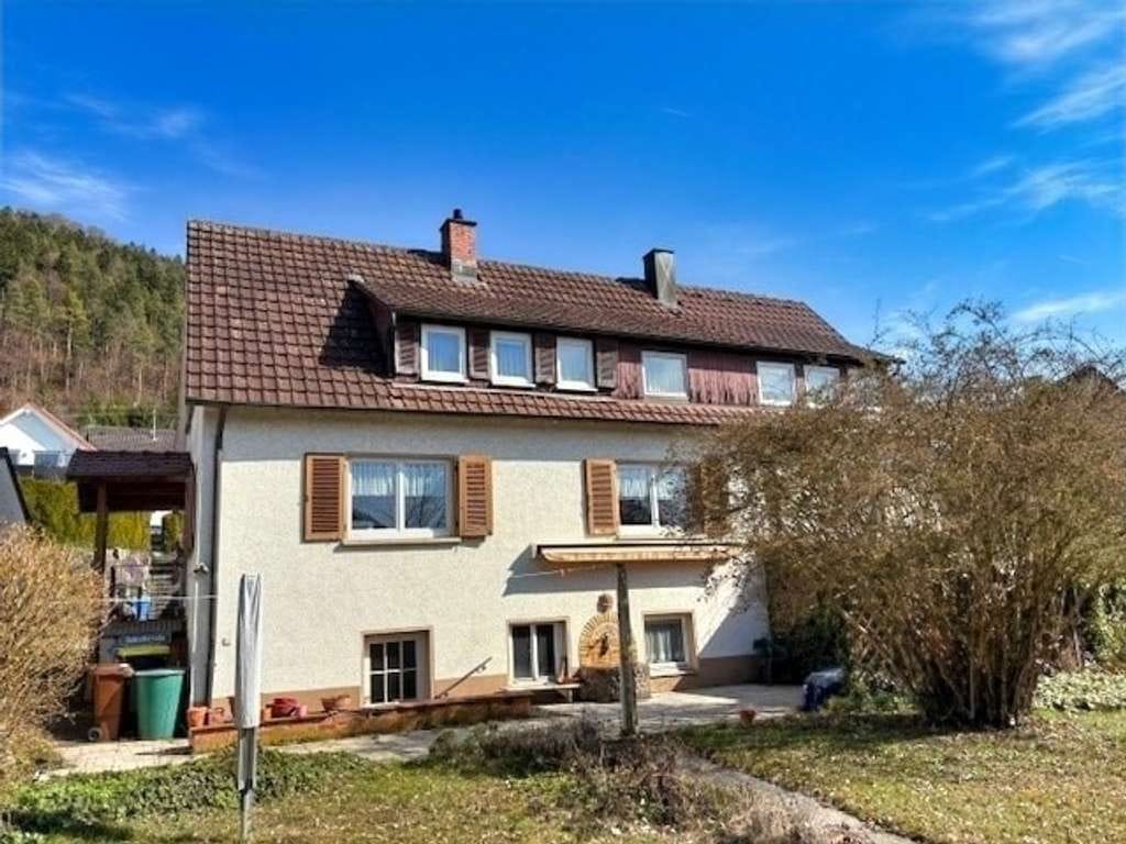 Immobilie in Wurmlingen - Charmantes Einfamilienhaus mit Einliegeroption und Doppelgarage in ruhiger Lage von Wurmlingen
 - Bild 2