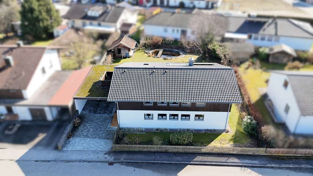 Immobilie in Winhöring - Ein Ort voller Licht und Raum: Idyllisches Einfamilienhaus mit Einliegerwohnung und Gartenzauber - Bild 4