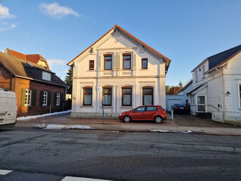 Immobilie in Varel - Gebäudeensemble - ein MIX, der was zu bieten hat. Historische Anlage + selber ebenerdig Wohnen mit T - Bild 1