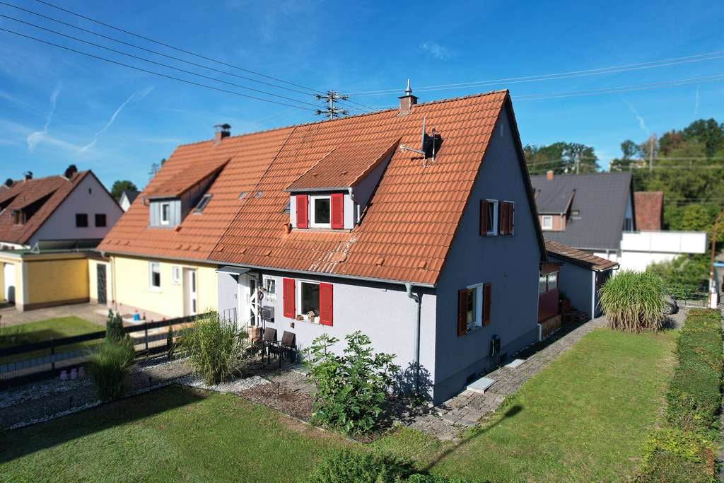 Immobilie in Sigmaringendorf - Wohnhaus „Herzblut“ – Gepflegte Doppelhaushälfte zum Wohlfühlen in Sigmaringendorf - Bild 0