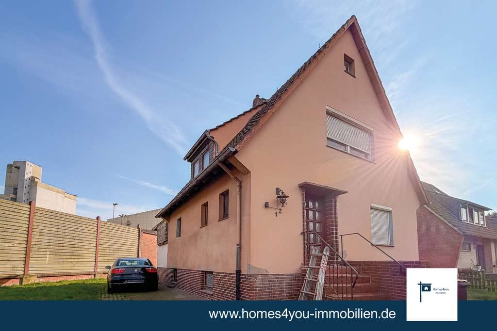 Immobilie in Brake - Einfamilienhaus mit Potenzial - Brake Unterweser - Bild 0