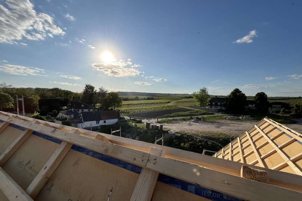 Immobilie in Kirchheim an der Weinstraße - DACHGESCHOSSWOHNUNG MIT WEITBLICK IN KIRCHHEIM - Bild 4