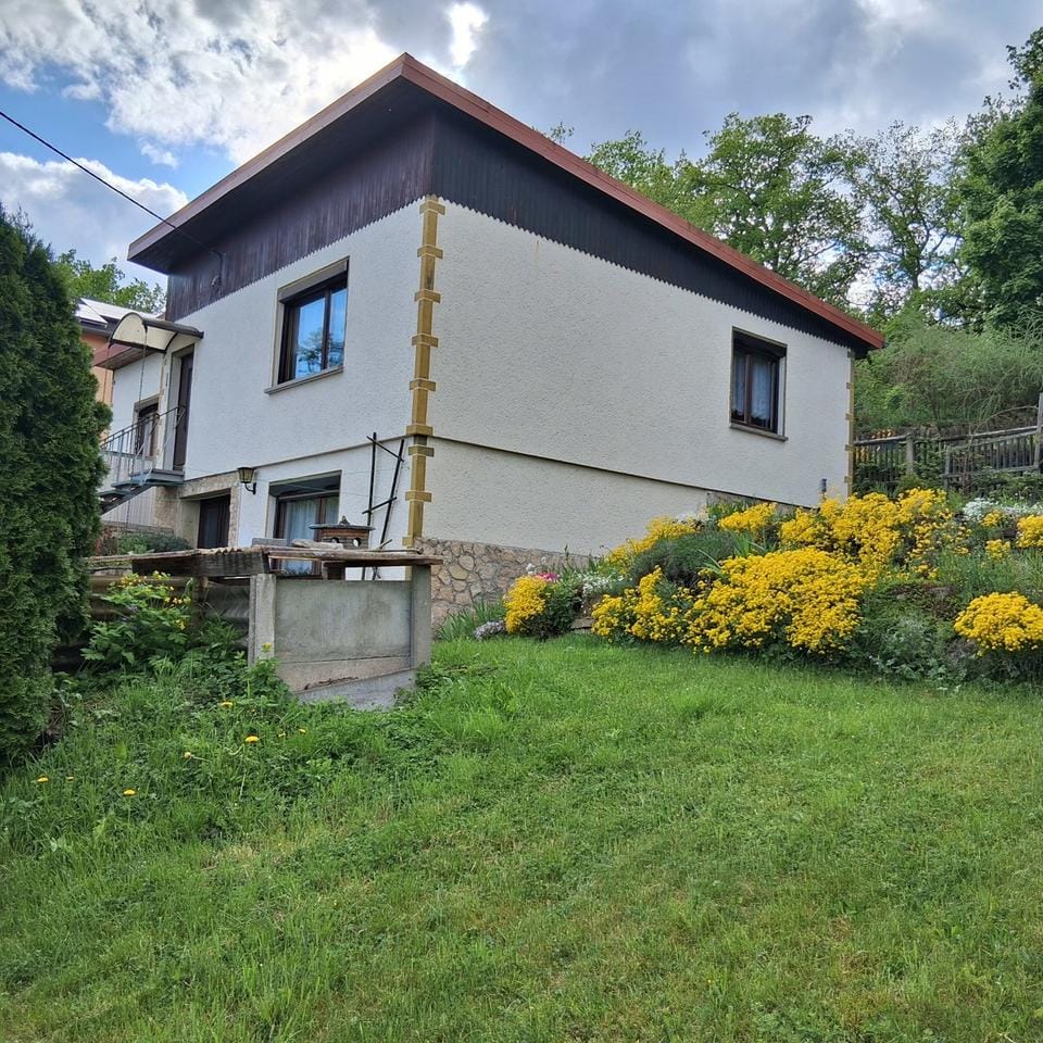 Immobilie in Rudolstadt - Charmantes Einfamilienhaus mit viel Potenzial in ruhiger Lage - Bild 0