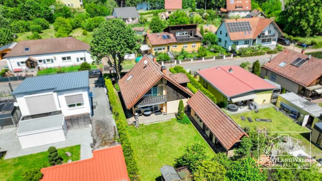 Immobilie in Ludwigswinkel - Ruhe, Natur und Wohnqualität: Attraktives Einfamilienhaus zw. Wald u. See - Bild 2