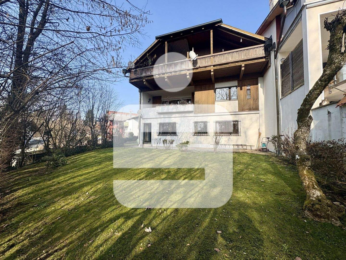 Immobilie in Passau - Fast wie ein eigenes Haus! 4-Zimmer-Maisonettewohnung mit großzügigen Garten in Passau-Grubweg - Bild 0