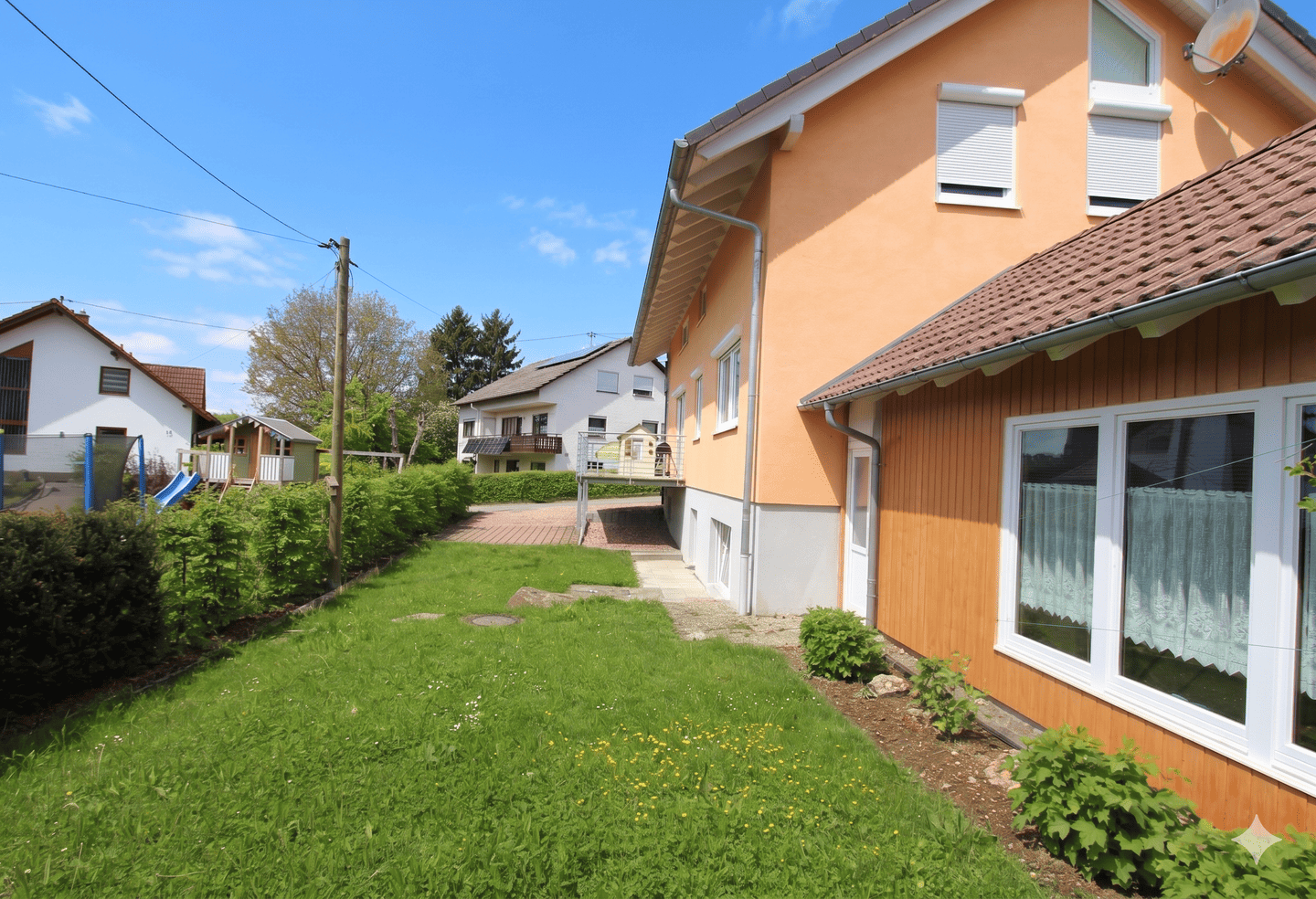 Immobilie in Bösingen - Junges Haus in Bösingen für Familien oder Kapitalanleger! - Bild 1