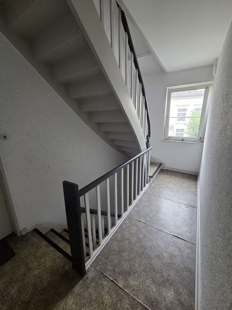 Immobilie in Rheinberg - Mehrfamilienhaus mit 5 WE und viel Potenzial in Innenstadtlage von Rheinberg - Bieterverfahren! - Bild 2