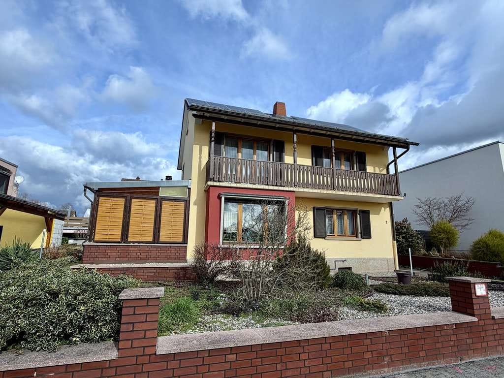 Immobilie in Weisenheim am Sand - Viel Platz zum Wohnen und Arbeiten... großzügiges Einfamilienhaus mit Anbau und Nebengebäude - Bild 1