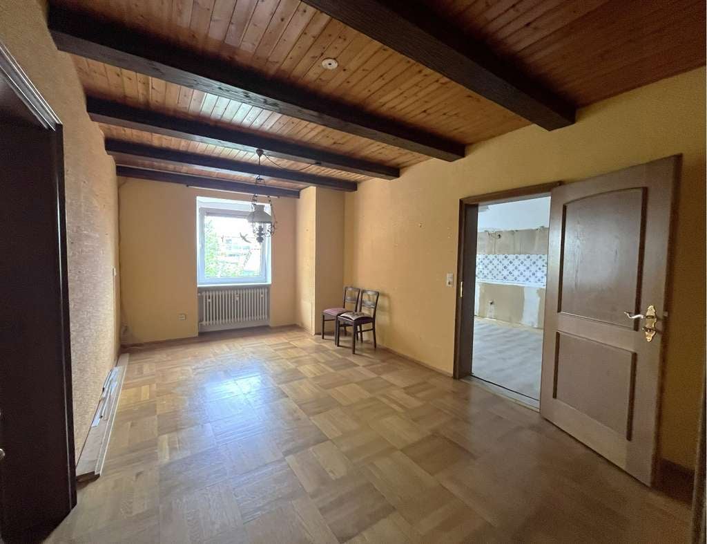 Immobilie in Reilingen - 4-Zimmer-Wohnung mit Geschichte, wohnen in ehemaliger Synagoge in Reilingen - Bild 2