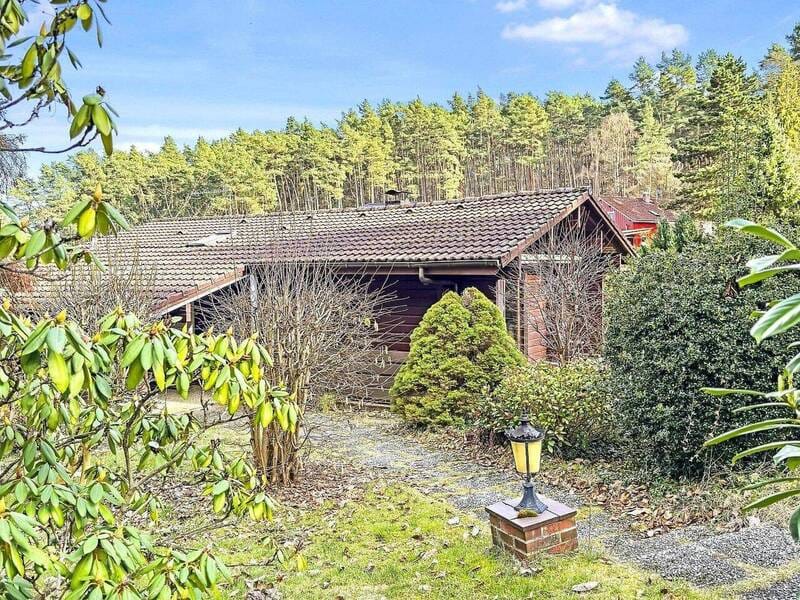 Immobilie in Bleckede - Kleines Haus im Grünen, mit großem Garten und Kachelofen bei Bleckede - Bild 0