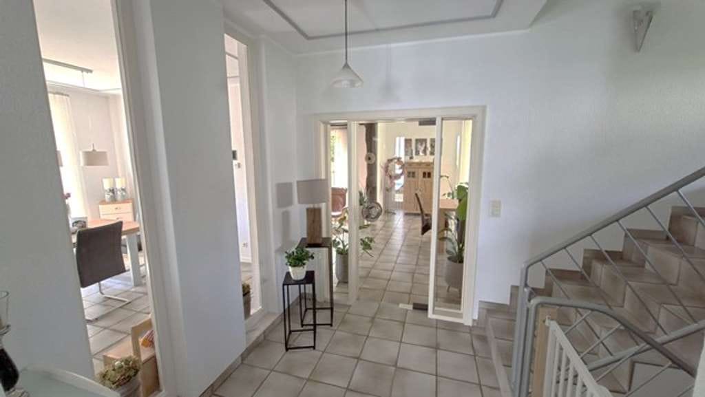 Immobilie in Emsbüren - Gepflegtes Wohnhaus in ländlicher Siedlungslage mit guter Infrastruktur - Bild 1
