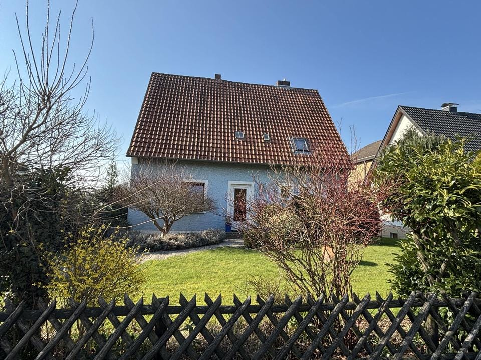 Immobilie in Vlotho - Ein- bis Zweifamilienhaus in toller Wohnlage - Bild 0