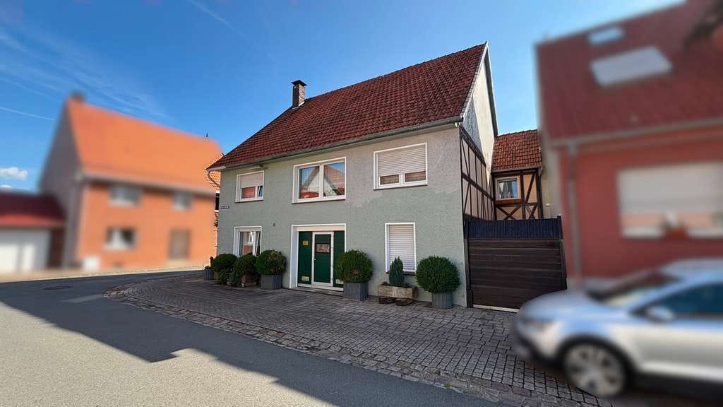 Immobilie in Willebadessen - Einfamilienhaus mit Garten und zusätzlicher Erholungsfläche - Bild 3