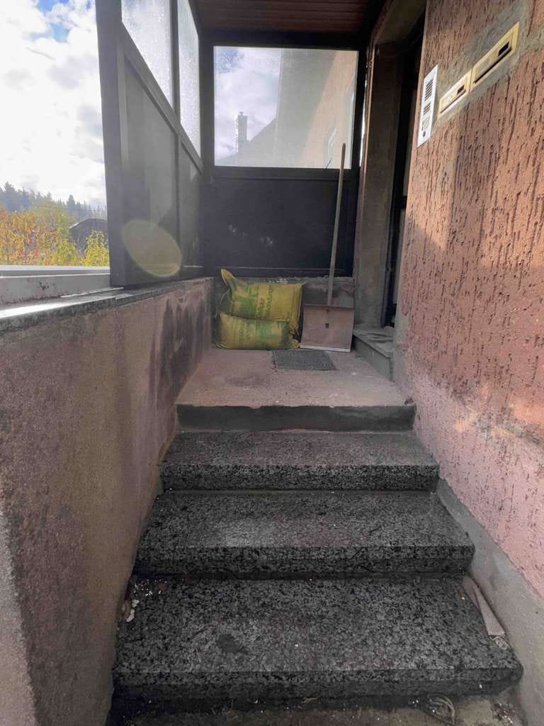 Immobilie in Kirchenlamitz - Sauber entkerntes Einfamilienhaus - bereit für den Ausbau - Bild 4