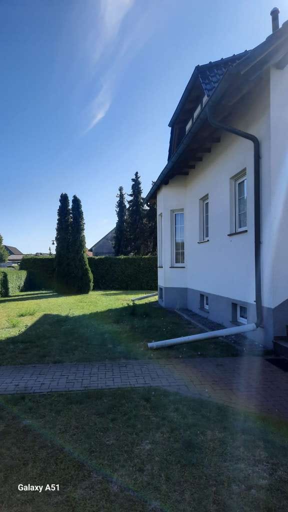 Immobilie in Rietzneuendorf-Staakow - Traumhaftes Einfamilienhaus mit Vollkeller und großzügiger Garage / Werkstatt - Bild 2