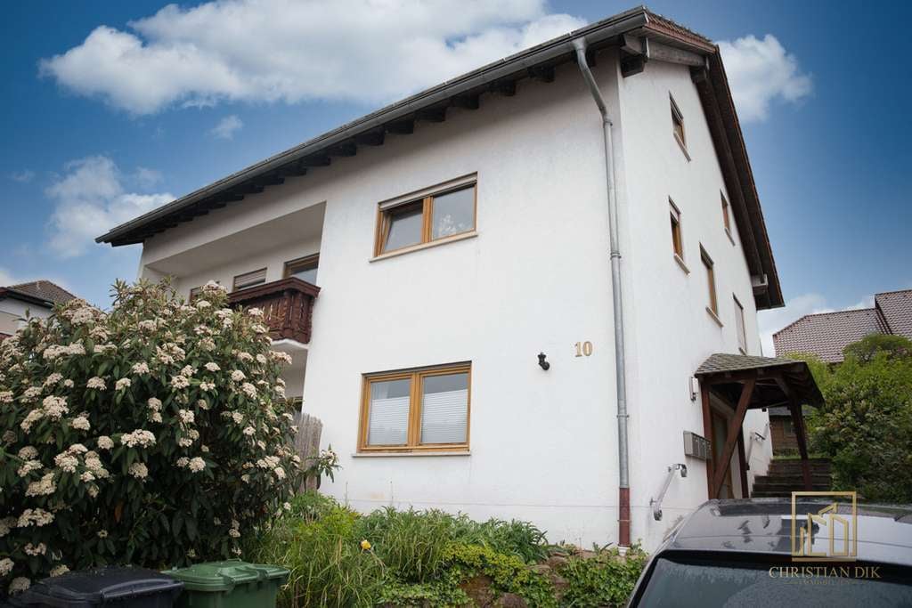 Immobilie in Kirchheimbolanden - Christian Dik Immobilien / Gepflegtes 3-Familienhaus mit viel Platz & Solaranlage - Bild 2