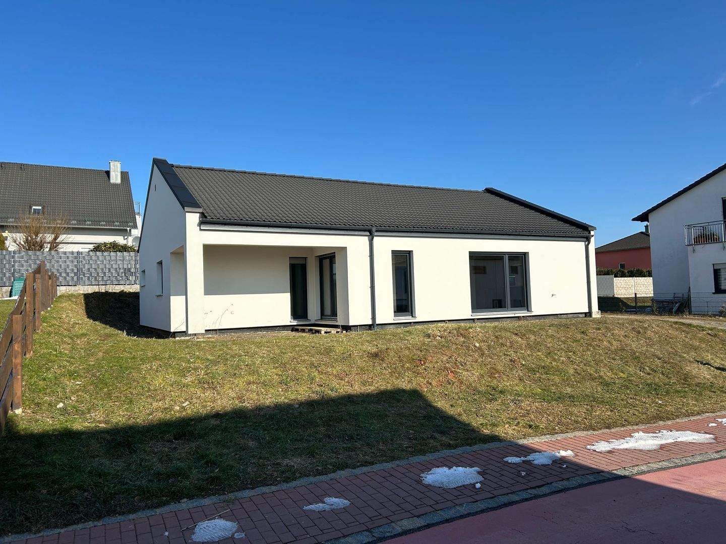 Immobilie in Weiherhammer - Neu und modern - Bild 0