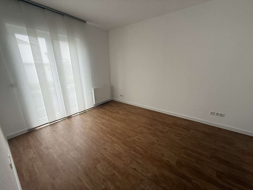 Immobilie in Schwülper - +++ Reihenendhaus mit Einbauküche, Terrasse und PKW-Einstellplatz +++ - Bild 2