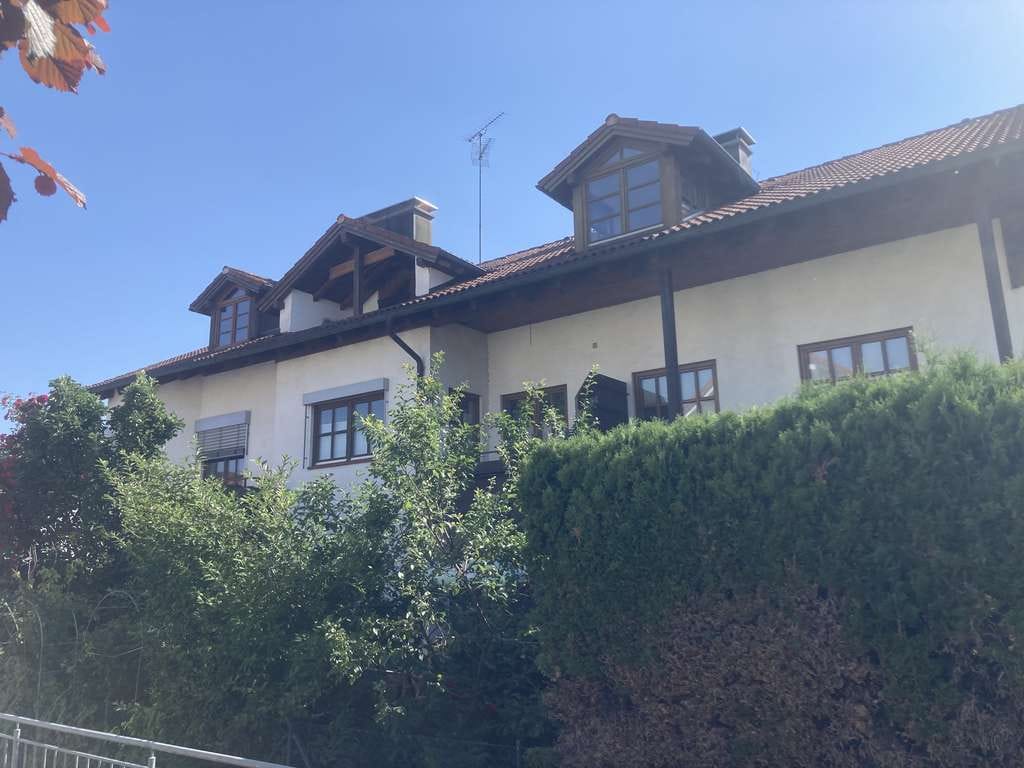 Immobilie in Dießen am Ammersee - Dachgeschoss - Appartement mit Westloggia und Garage - Bild 0