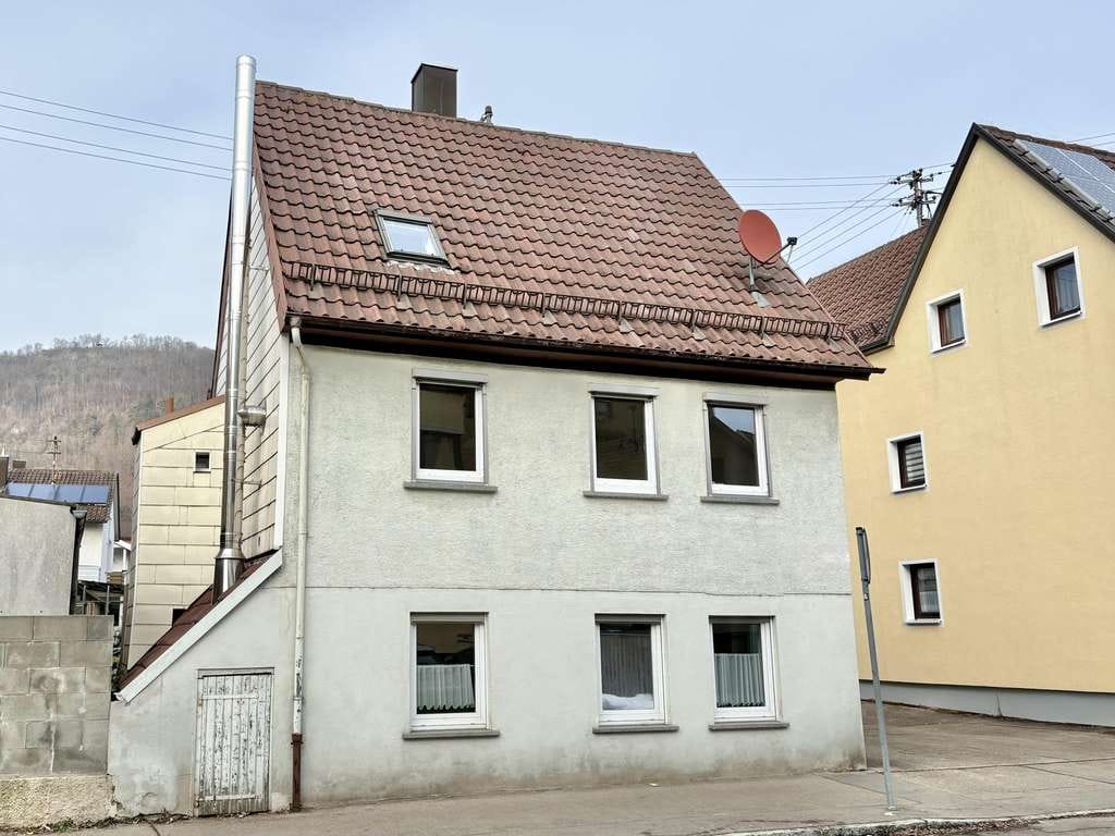 Immobilie in Geislingen an der Steige - Kleines Einfamilienhaus mit besonderem Charakter! - Bild 1