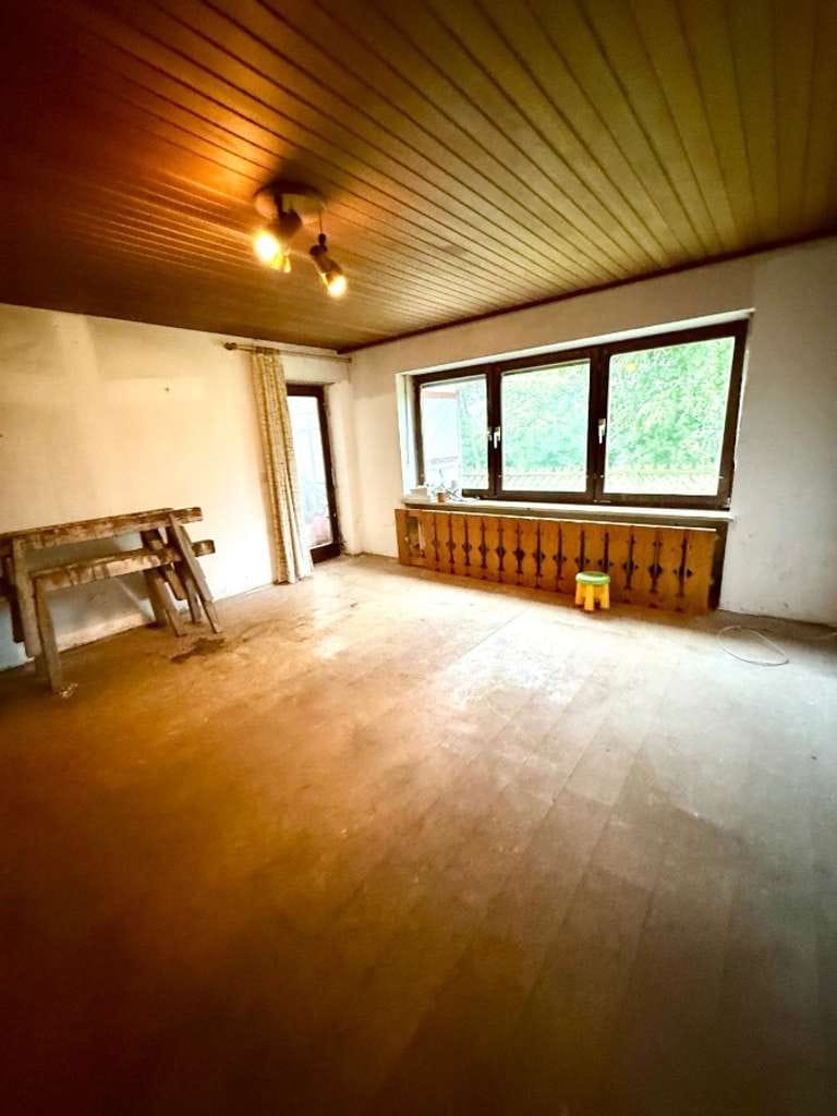 Immobilie in Dorfen - Landleben mit Charme, Haus mit Herz und Entwicklungschance - idyllische Lage, ebenerdiger Zugang - Bild 4