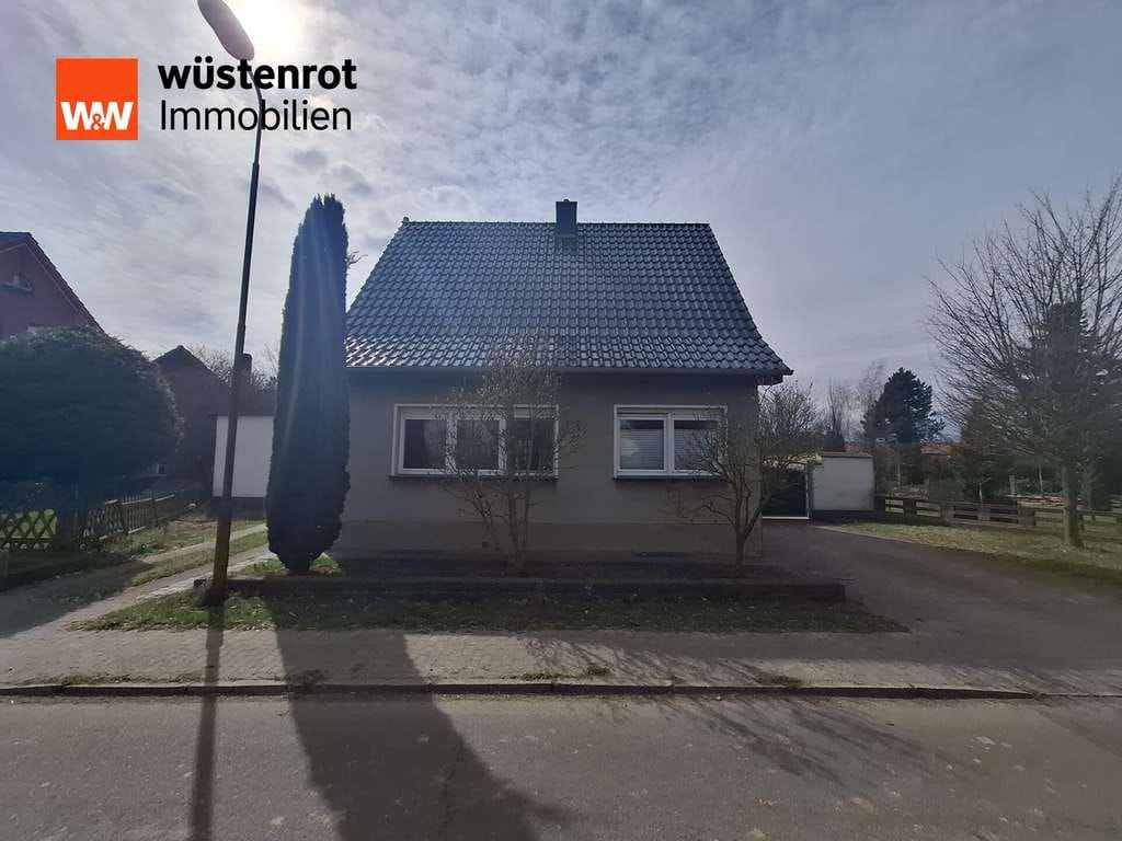 Immobilie in Treuenbrietzen - Ein Juwel in Marzahna. Gemütliche Atmosphäre im Haus in Kombination mit einem pflegeleichten Garten - Bild 1