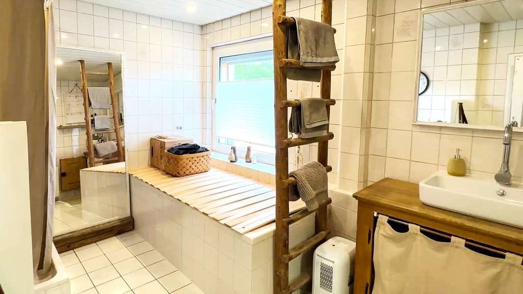Immobilie in Guxhagen - Wohnen mit besonderem Flair – naturnah, modernisiert und liebevoll gestaltet - Bild 4