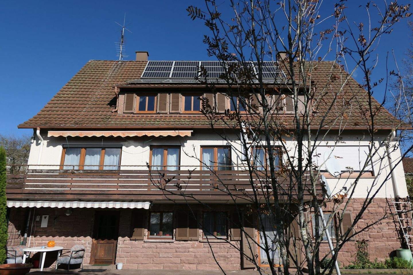 Immobilie in Altensteig - ++++Ein- bis Zweifamilienhaus in bester Lage +++ü - Bild 1