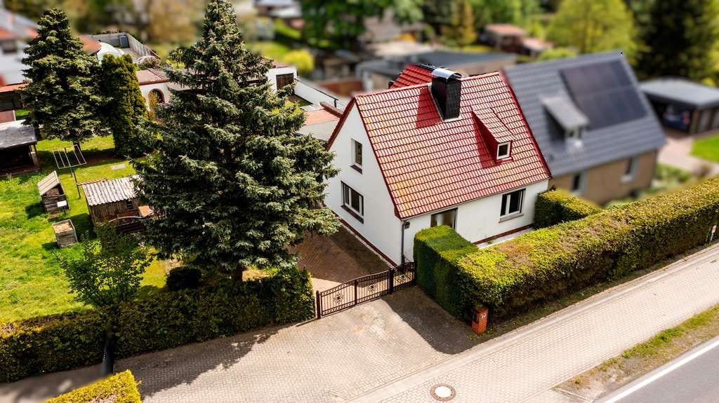 Immobilie in Plau am See - Charmantes Einfamilienhaus mit großem Grundstück in Plau am See OT Quetzin - Bild 0