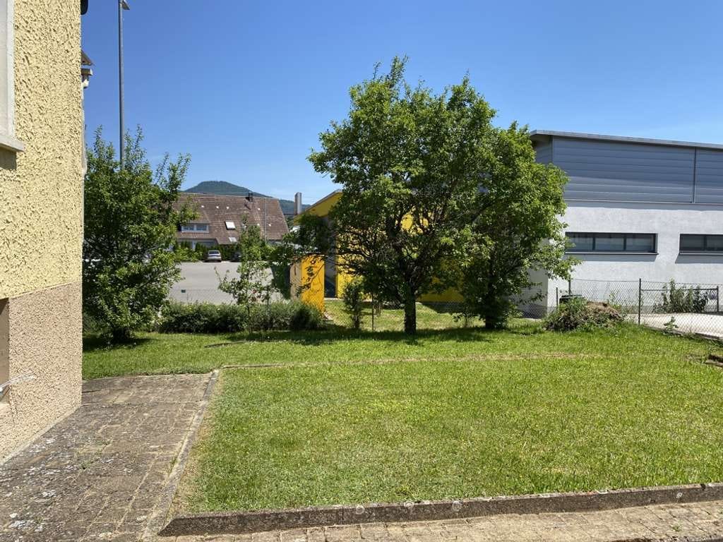 Immobilie in Wellendingen - Freistehendes Einfamilienhaus mit Potential in guter Lage in Wellendingen - Bild 2