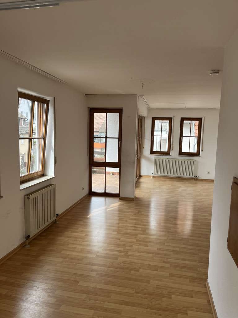 Immobilie in Waldenbuch - Charmante 3-Zimmer-Wohnung im Altstadtkern von Waldenbuch – ca. 78 m² mit Balkon & Stellplatz - Bild 1