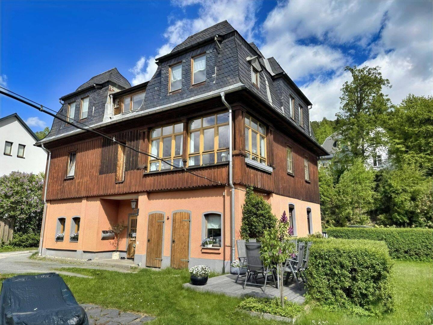 Immobilie in Klingenthal - Attraktives Zweifamilienhaus mit vielseitigem Nutzungspotential - Bild 0