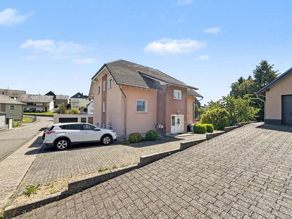 Immobilie in Bärenbach - Attraktives Dreifamilienhaus in Bärenbach – ideal für Kapitalanleger und Eigennutzer - Bild 1