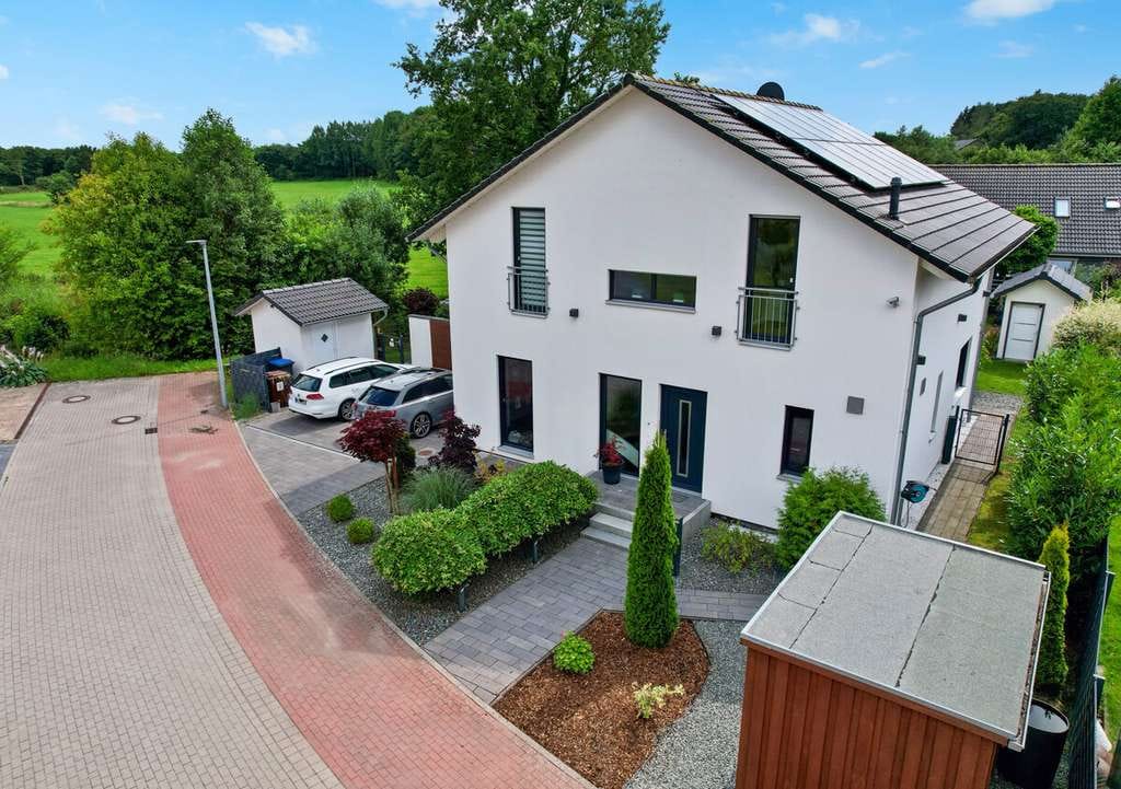 Immobilie in Breiholz - Modernes Zuhause für Familien in Breiholz mit 5 Zimmern & Garten - Bild 2