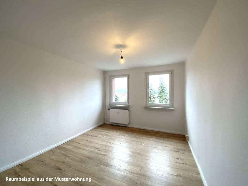 Immobilie in Schorfheide - Werden Sie Vermieter, nördlich von Berlin. Provisionsfrei! Großzügige 4-Zi.-Wohnung - Bild 4